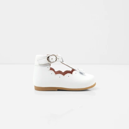 Salomés pré-marche bébé fille