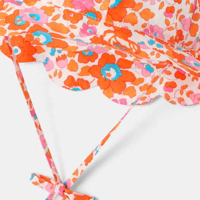 Chapeau bébé fille en tissu Liberty