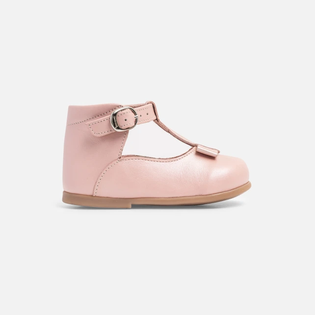 Salomés bébé fille en cuir lisse