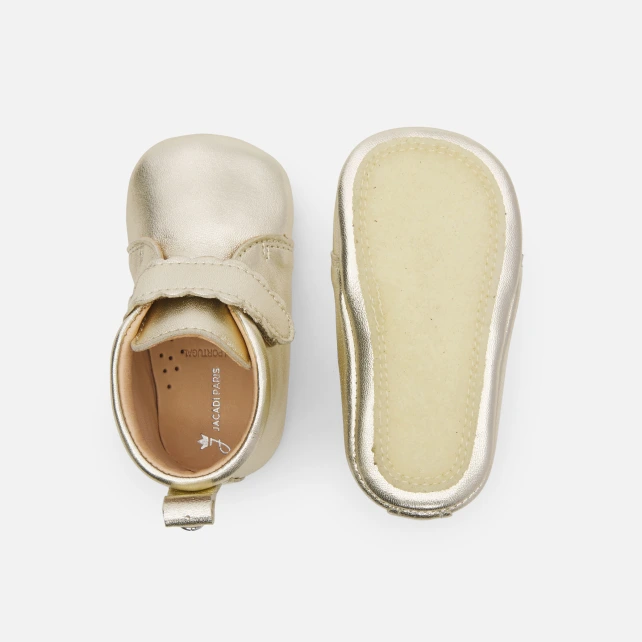 Chaussons bébé fille en cuir irisé
