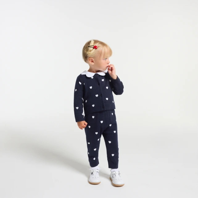Pantalon bébé fille en tricot motif cœur