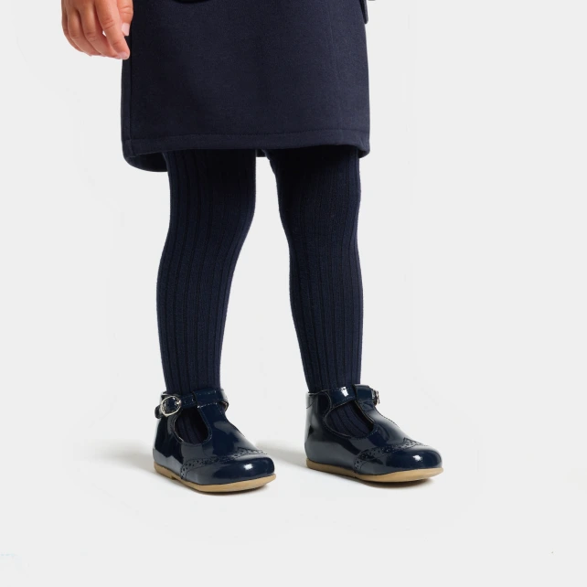 Salomés bébé fille premiers pas