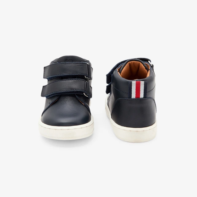 Tennis montantes bébé en cuir lisse